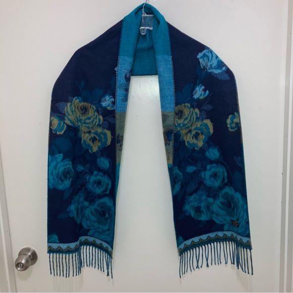 Soft winter scarf by FRAAS, Feel Cashmink, Blue, Turquoise, Gold - Picture 9 of 9